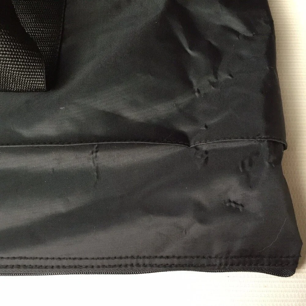 Hallmark Warner Bros Looney Tunes Duffel Tote Bag Taz Daffy Tweety Bird Bugs - Picture 6 of 12